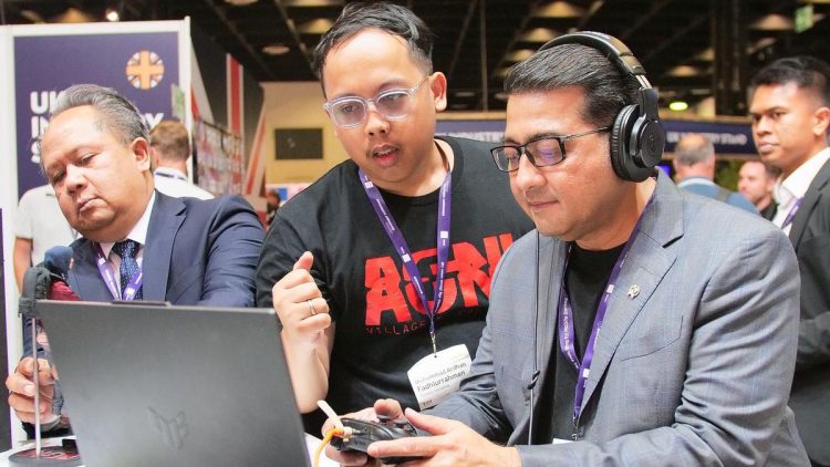 Paviliun Indonesia Meriahkan Gamescom 2025, MenEkraf: Kesempatan Game Lokal Go Global
