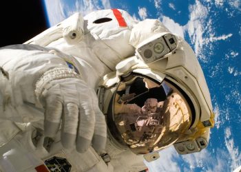 Astronot Kembali ke Bumi Setelah Lima Bulan Tinggal di Luar Angkasa