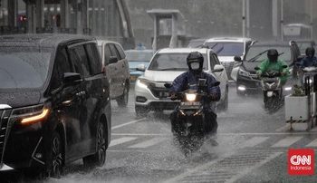 Prediksi Hujan di Seluruh Wilayah Jakarta Sore hingga Malam Ini oleh BMKG
