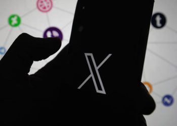 Netizen Protes X Tidak Dapat Diakses Saat Aksi di DPR