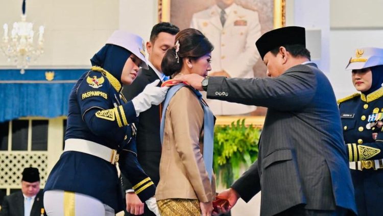 Meutya Hafid Raih Gelar Kehormatan dari Prabowo