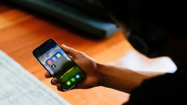 Australia Larang Anak di Bawah 16 Tahun Gunakan Medsos Mulai Desember