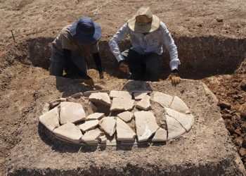 Makam Kuno Berusia 2000 Tahun Terungkap karena Kekeringan