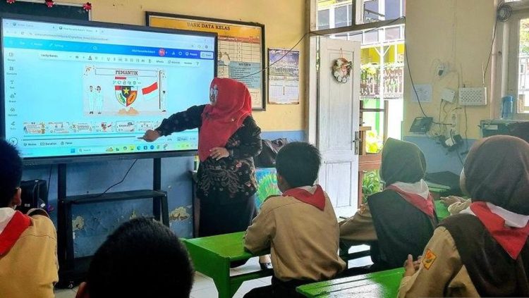 Smart Board IFP Dapat Digunakan Tanpa Koneksi Internet di Sekolah