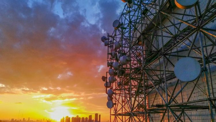 Asosiasi Keluhkan Biaya Regulasi Tinggi Operator Seluler