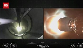 SpaceX Meluncurkan Banyak Satelit ke Orbit