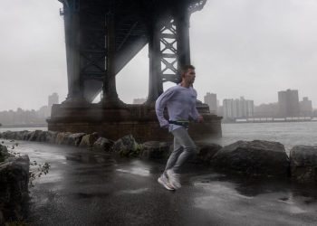 Hujan Lebat dan Angin Kencang Menghancurkan Kota New York