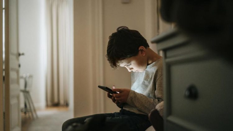 Langkah Indonesia, Negara Ini Juga Ingin Batasi Media Sosial untuk Anak