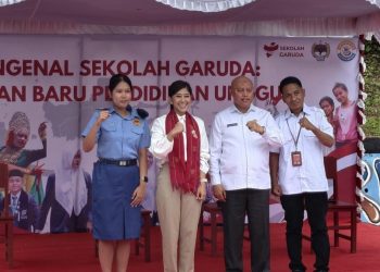 Perkenalan Sekolah Garuda oleh Menkomdigi di Ambon