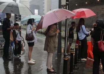 Hujan Lebat Melanda Beberapa Daerah Hingga Pekan Depan dan Pemicunya