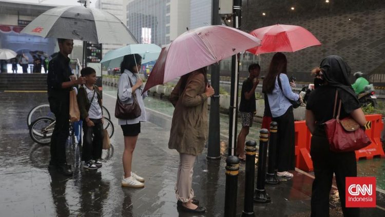 Hujan Lebat Melanda Beberapa Daerah Hingga Pekan Depan dan Pemicunya