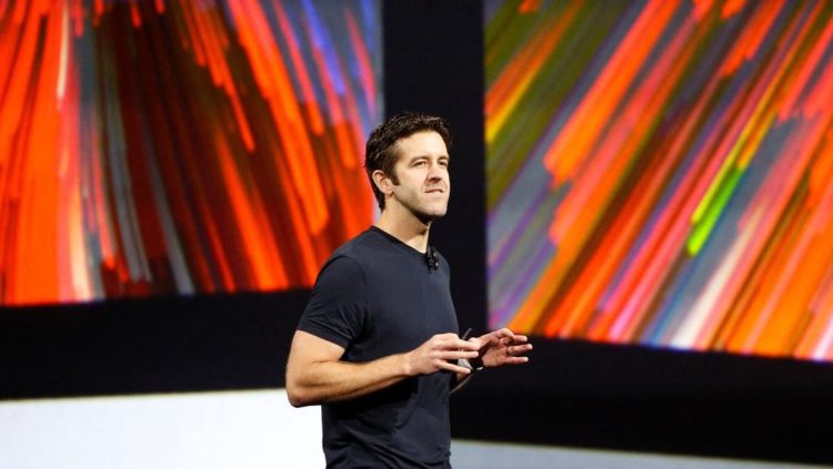 Cook Segera Mundur sebagai CEO Apple, Siapa Penggantinya?