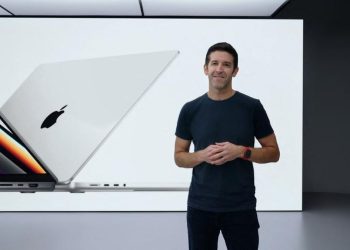 Profil John Ternus, Calon Potensial Pengganti Tim Cook di Apple