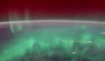 Keajaiban Aurora Borealis Menari dari Stasiun Luar Angkasa