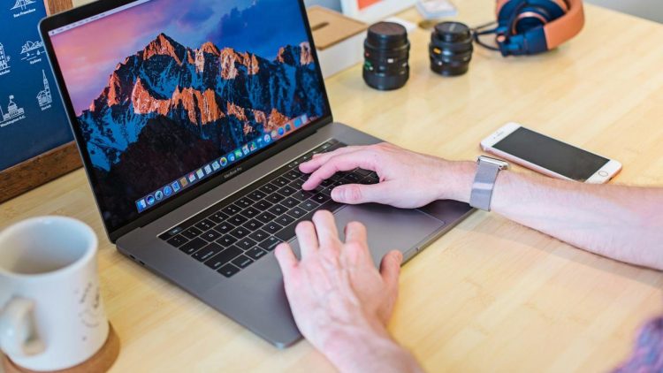 Cara Mengambil Screenshot Gulir di Android, iOS, dan iPadOS