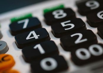 CEO Perusahaan Raksasa Kalkulator Saku Berbicara Tentang AI dan Smartphone