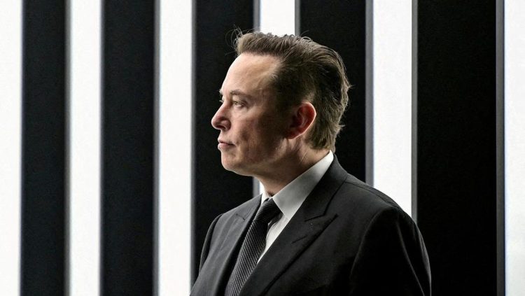 Musk dan Bezos Bersaing Mendirikan Pusat Data di Antariksa