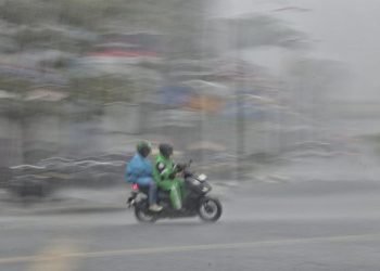 Jelang Akhir Tahun, Waspadai Potensi Cuaca Ekstrem Menurut BMKG