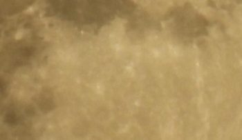 Keindahan Bulan Purnama Supermoon di Langit Spanyol