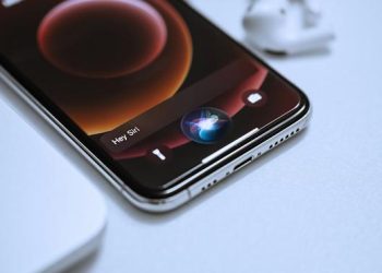 Siri Akan Menjadi Chatbot AI Siap Tantang ChatGPT dan Gemini