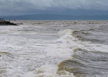 Siklon Nokaen Tingkatkan Gelombang Tinggi di Beberapa Perairan Indonesia