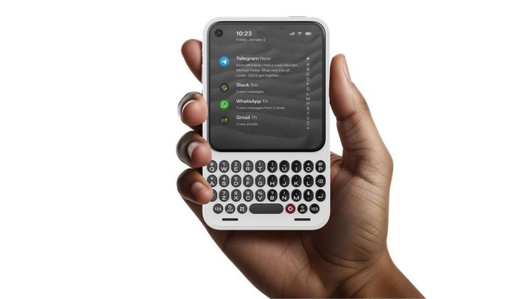 HP Mirip BlackBerry Jadi Perhatian di Awal 2026, Simak Harga dan Spesifikasinya