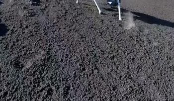 Robot Anjing Menguji Gas di Gunung Etna dan Memprediksi Letusan